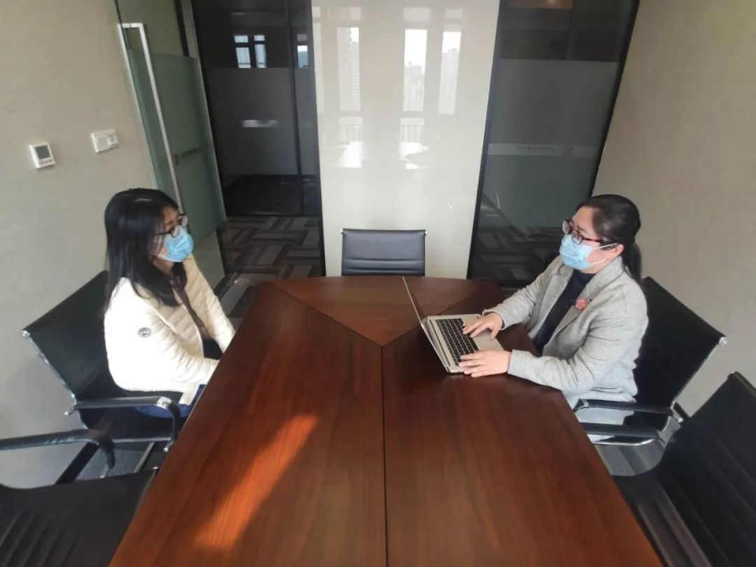 道听丨跨前一步为劳动者“多做一点”——道朋刘新艳律师接受《劳动报》专访(图1)