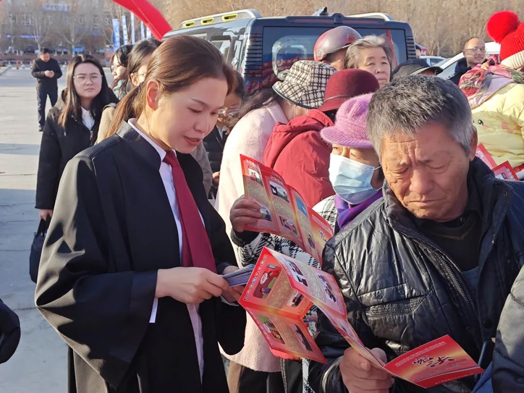 援疆笔记丨“宪”润民心，与法同行(图6)