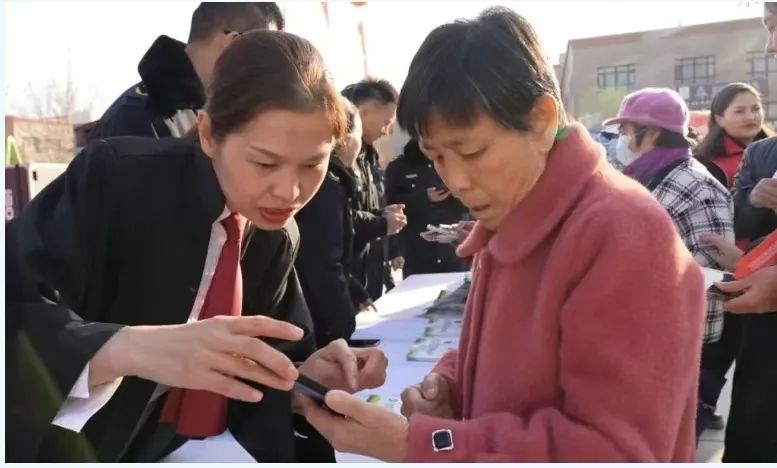 援疆笔记丨“宪”润民心，与法同行(图5)