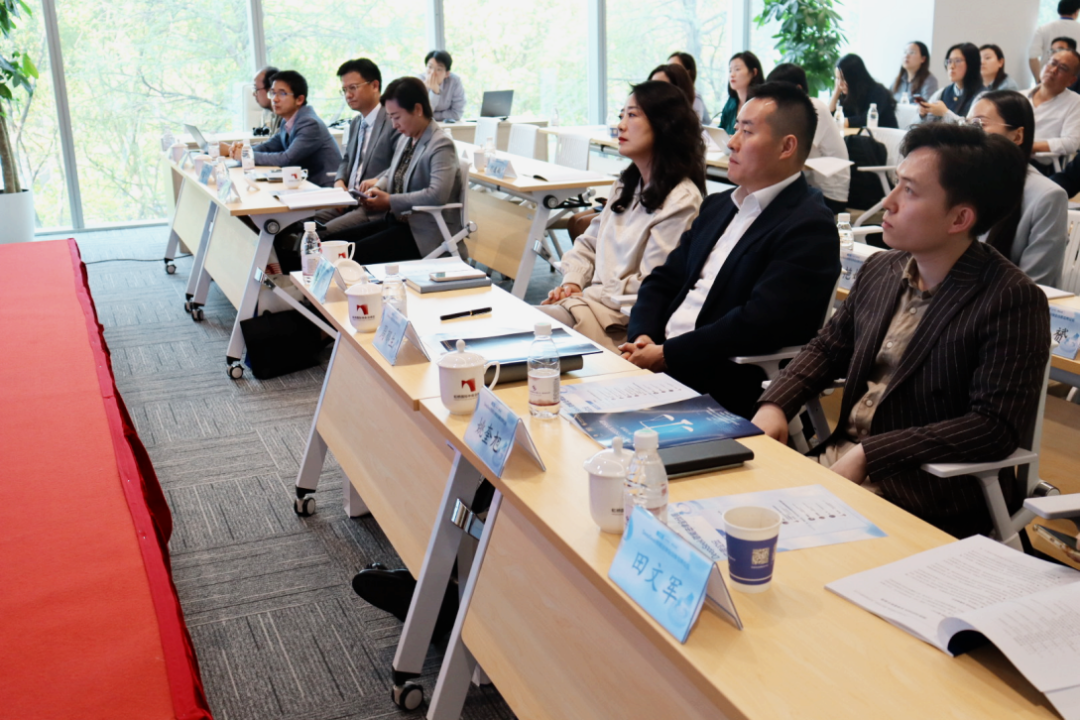 道听丨聚焦行业升级，共话法律科技未来——“DeepSeek赋能法律全场景应用论坛”圆满举行(图6)