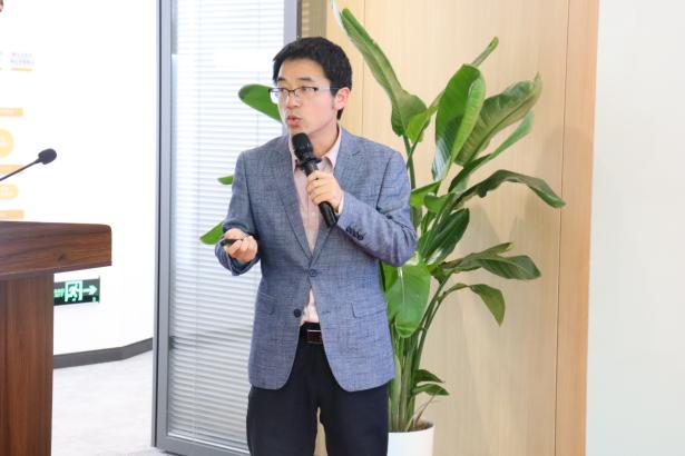 道听丨聚焦行业升级，共话法律科技未来——“DeepSeek赋能法律全场景应用论坛”圆满举行(图12)