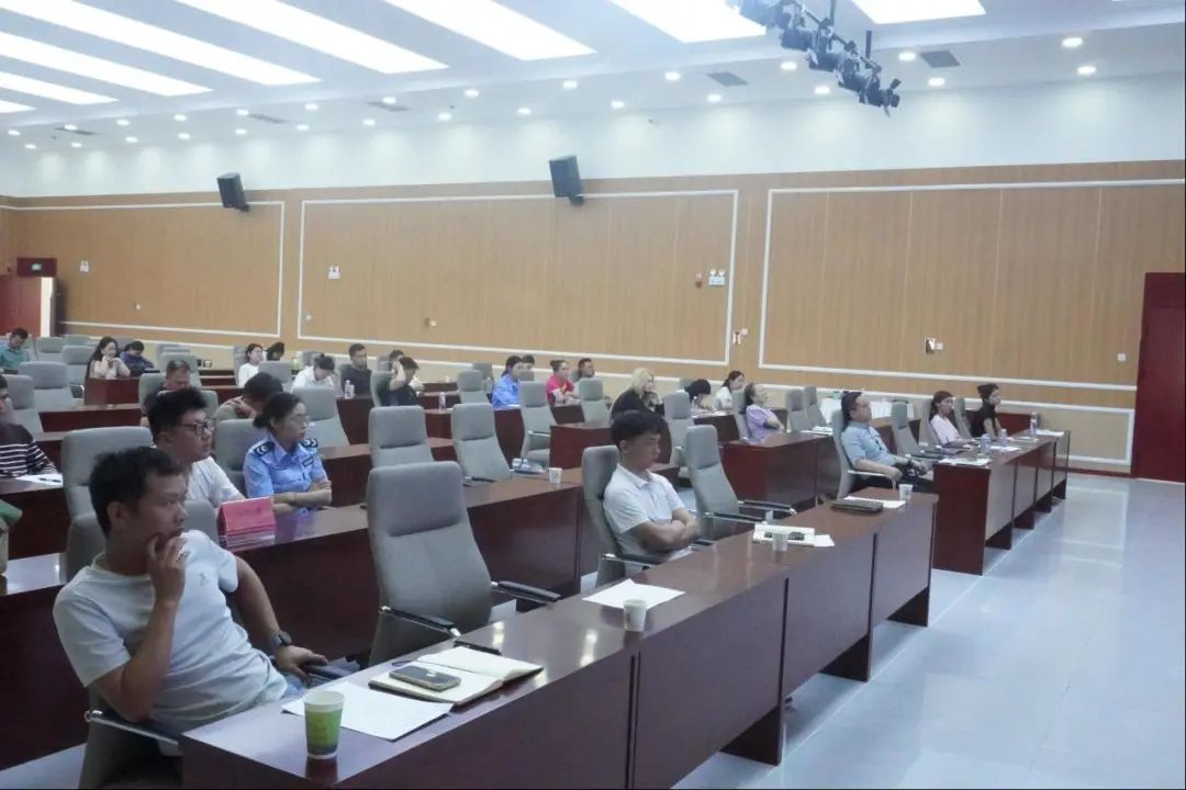 援疆笔记丨第11期：法润兵团，护航民生——民营企业“法治体检”讲座活动(图4)