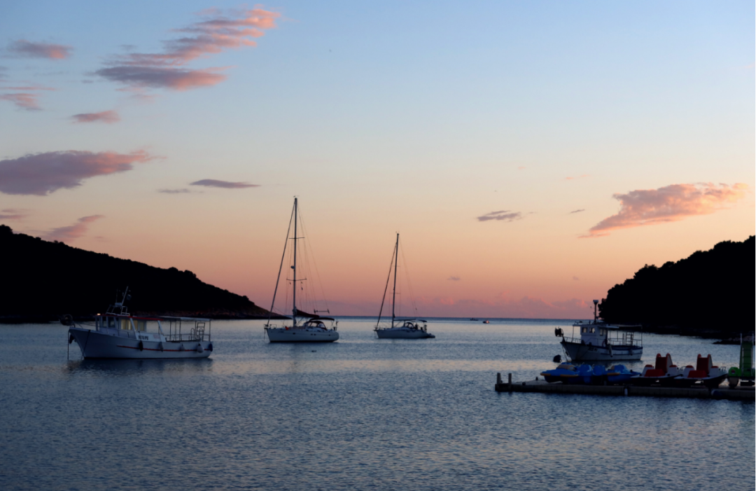 道听丨以足球为媒，以专业为桥：道朋足球队出征2025克罗地亚律师国家杯(图3)